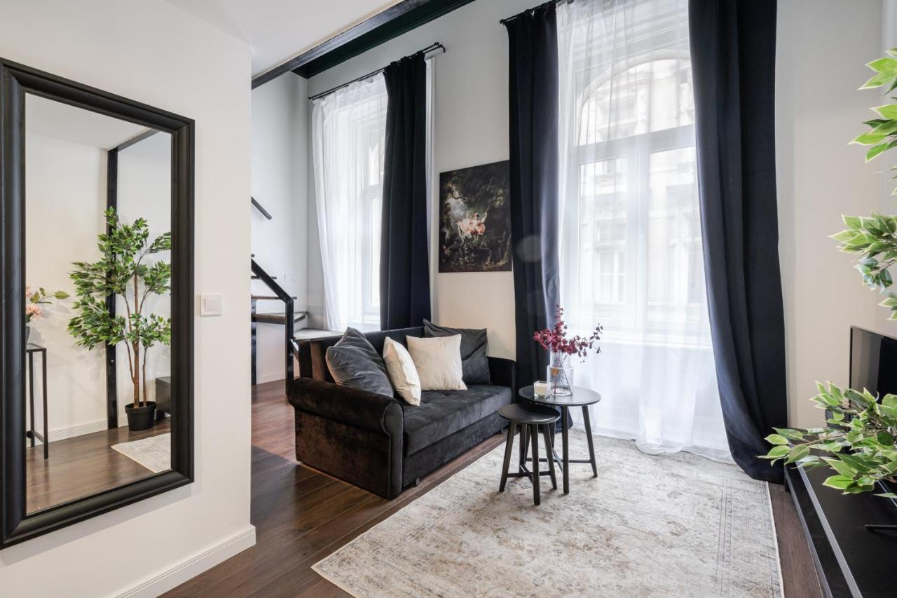 E41 - Trendy Boutique Apartments - Prime Spot By Bqa Budapest Exteriör bild